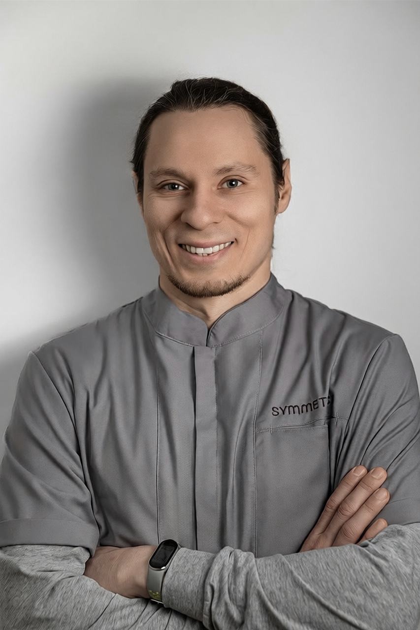 Николаев Павел Анатольевич, Врач хирург-имплантолог